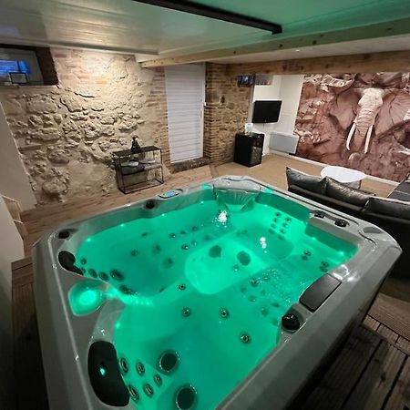Gite Le Jardin Secret Et Gite Au Temps Suspendu Montpezat  Экстерьер фото