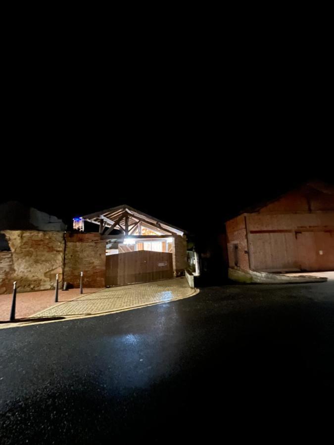 Gite Le Jardin Secret Et Gite Au Temps Suspendu Montpezat  Экстерьер фото